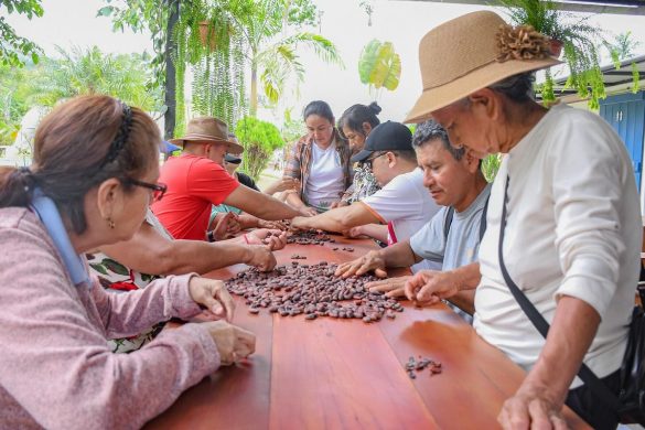 Productores y Emprendedores Turísticos de Yantzaza participaron en jornada de capacitación en Gualaquiza