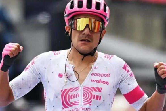 ¡Resistencia Pura! Richard Carapaz se Mantiene Sexto en el Giro de Italia