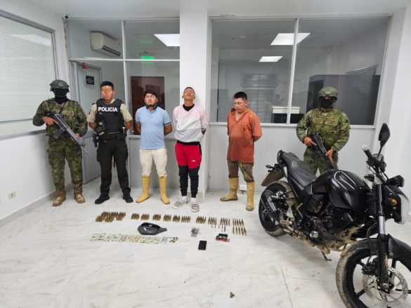 Tres Aprehendidos Durante Operación Militar Camex en Gualaquiza