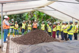 ECSA capacitó a habitantes de Tundayme en compostaje y gestión de residuos