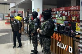 Fiscalía y Policía ejecutan operativo nacional contra presunto lavado de activos vinculado a los Comandos de la Frontera