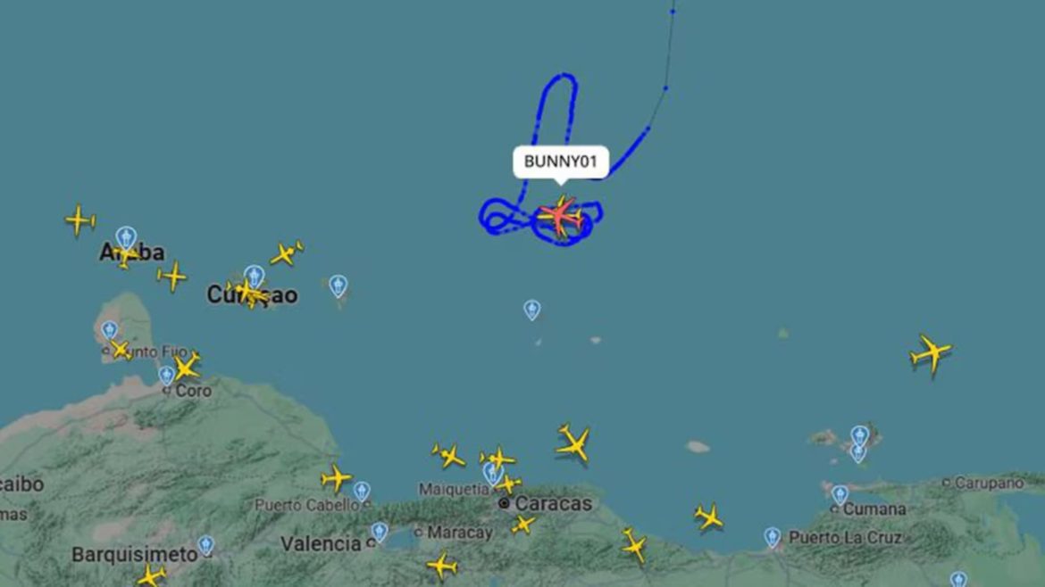 Dos bombarderos estadounidenses B-52 sobrevuelan el Caribe frente a las costas de Venezuela