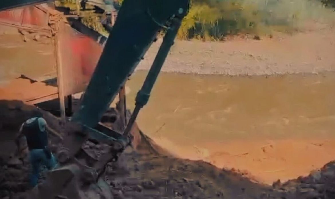 Golpe a la Minería Ilegal en Chinchipe: Cae red con arsenal de armas, dinamita y mercurio