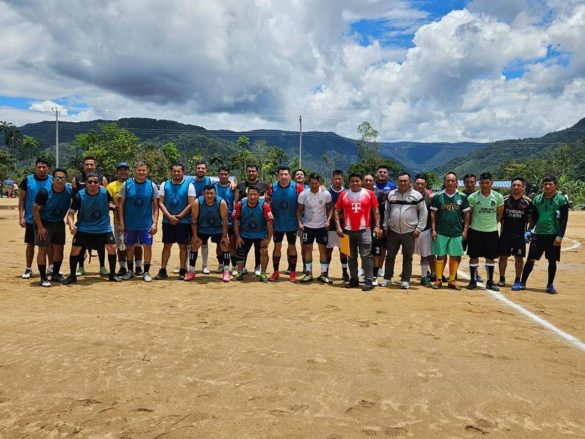 El Deporte no se detiene en El Pangui: Gran apertura de la “Copa El Remolino 2025”