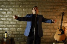 LA NOSTALGIA ROMÁNTICA LLEGA A PALANDA: Hugo López (ex Sahiro) interpretará los éxitos de la banda ecuatoriana en el Parque Central