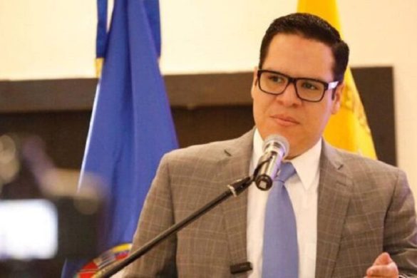 El hombre de las 11 delegaciones: José Julio Neira, el funcionario con más poder en el Gobierno de Noboa