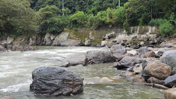 GAD Municipal de Zamora interviene tres puntos críticos y concluye la construcción de muros en Yaguazongo y San Marcos