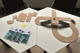 UTPL revoluciona la Ingeniería Civil con juegos de mesa y prototipos 3D 🔵🔴