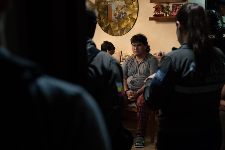 Operativo contra presunta red financiera de Los Lobos deja seis detenidos - Masharos News